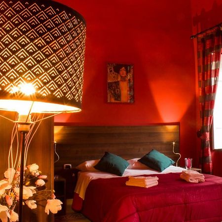 Holiday Naples Art Rooms Bagian luar foto