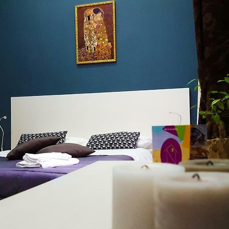 Holiday Naples Art Rooms Bagian luar foto