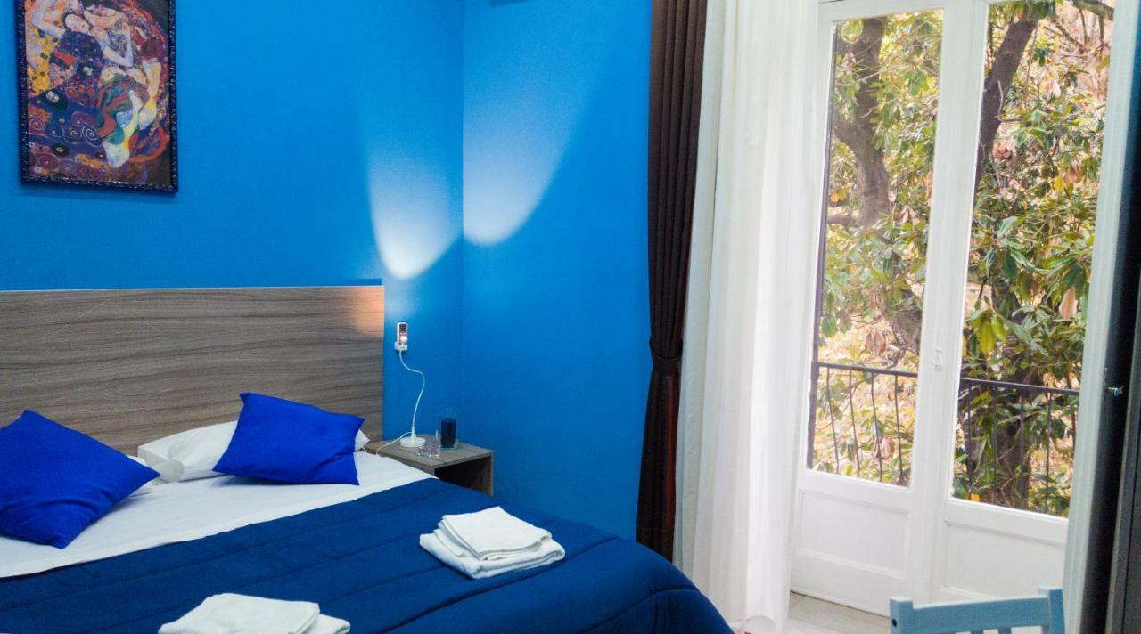 Holiday Naples Art Rooms Bagian luar foto