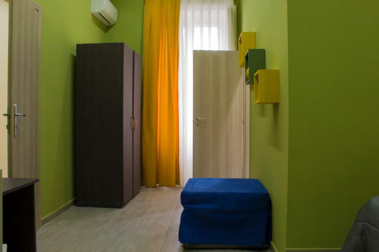 Holiday Naples Art Rooms Bagian luar foto