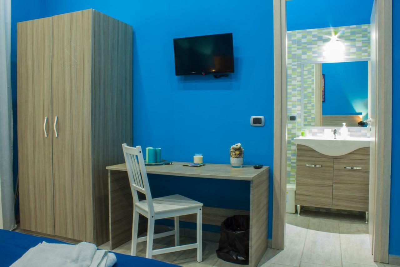 Holiday Naples Art Rooms Bagian luar foto