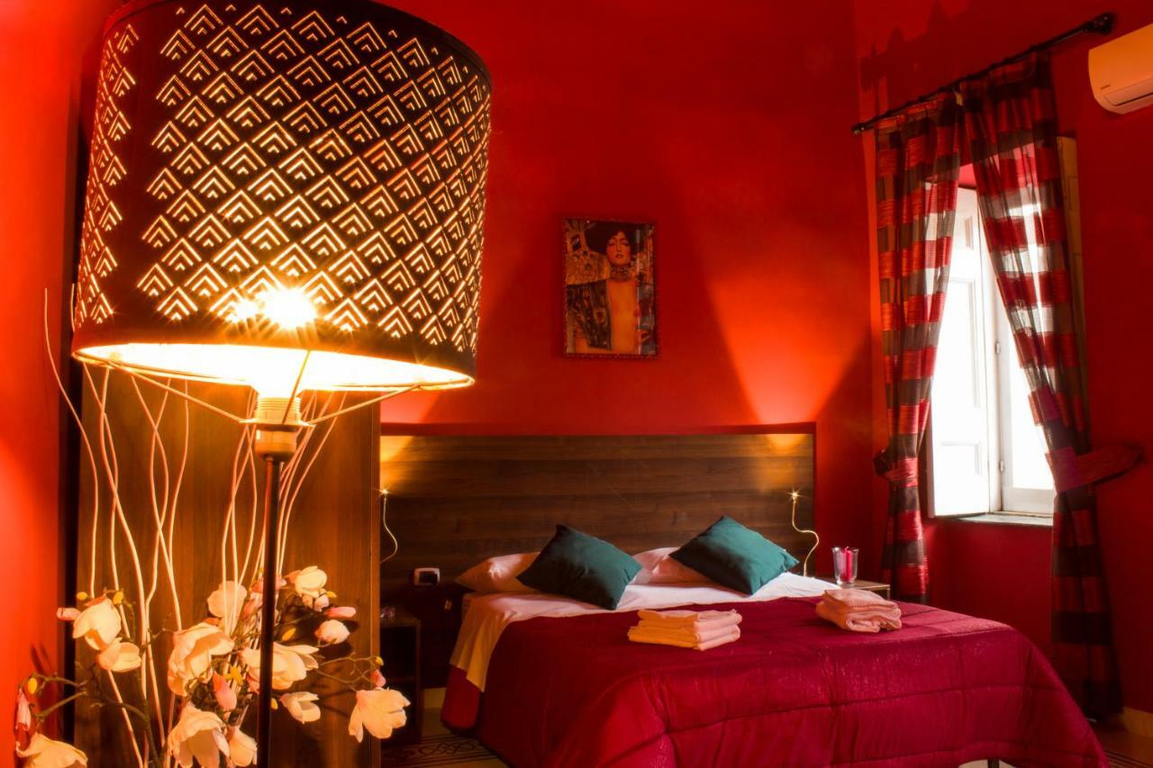 Holiday Naples Art Rooms Bagian luar foto